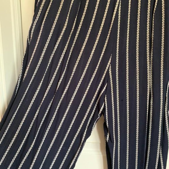 Striped 3 Piece Set - Picture 11 of 12